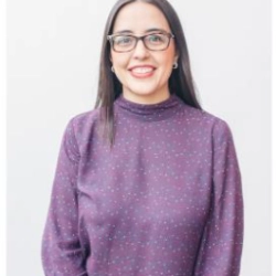 Médico y Cirujano - Especialidad Medicina Interna - USAC - cum laude