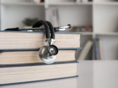 Dupilumab a prurigo nodularis při hepatopatii - Dermatologie pro praxi 4/2024 (Reprint článku)