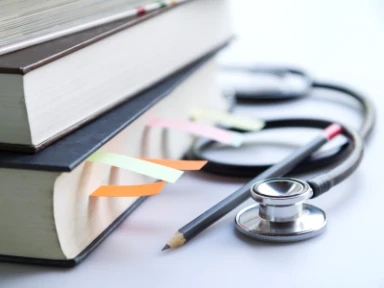 MUDr. Nevoralová Zuzana, Ph.D.: Pacient se závažnou formou atopické dermatitidy, polyvalentní alergií a extrémní elevací IgE