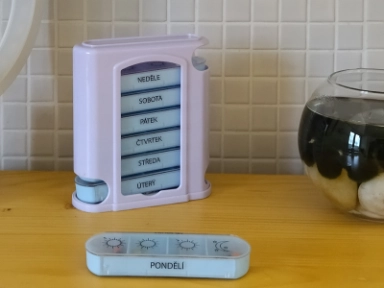 Předpokládané interakce mezi běžnými léky používanými při onkologické léčbě a antikoagulancii.